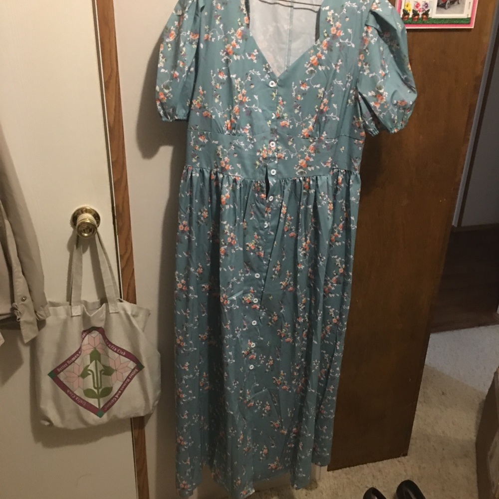 Beautiful midi dress like news